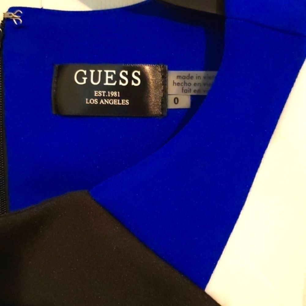 GUESS Colorblock Bodycon Dress - Picture 6 of 8